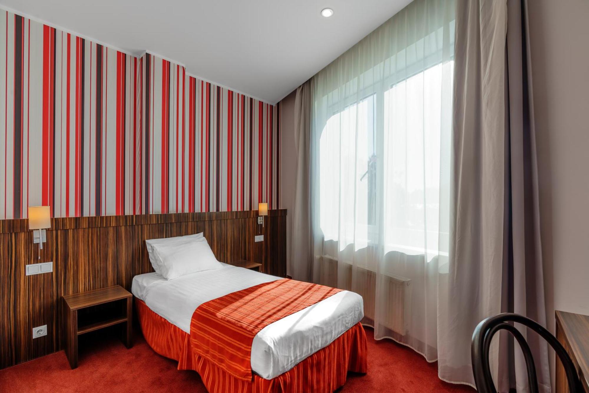 RIJA VEF HOTEL WITH FREE PARKING РИГА 3* (Латвия) - от 4833 RUB | NOCHI